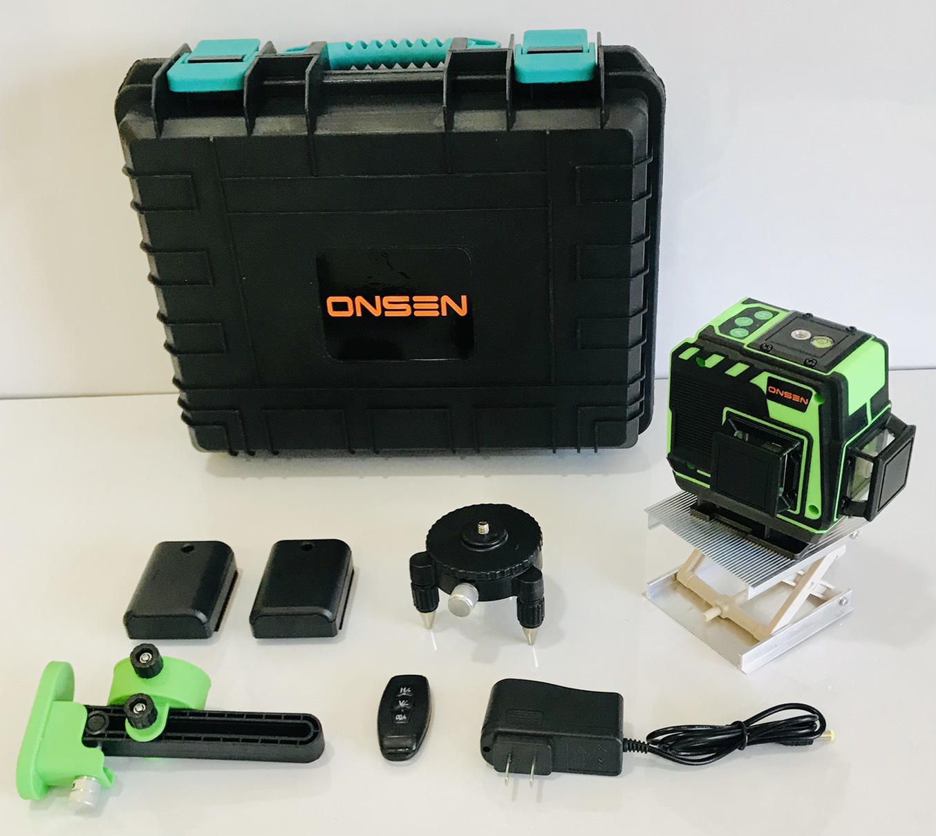 เลเซอร์วัดระดับแสงเขียว 12 เส้น ยี่ห้อ Onsen แบต 2 ก้อน