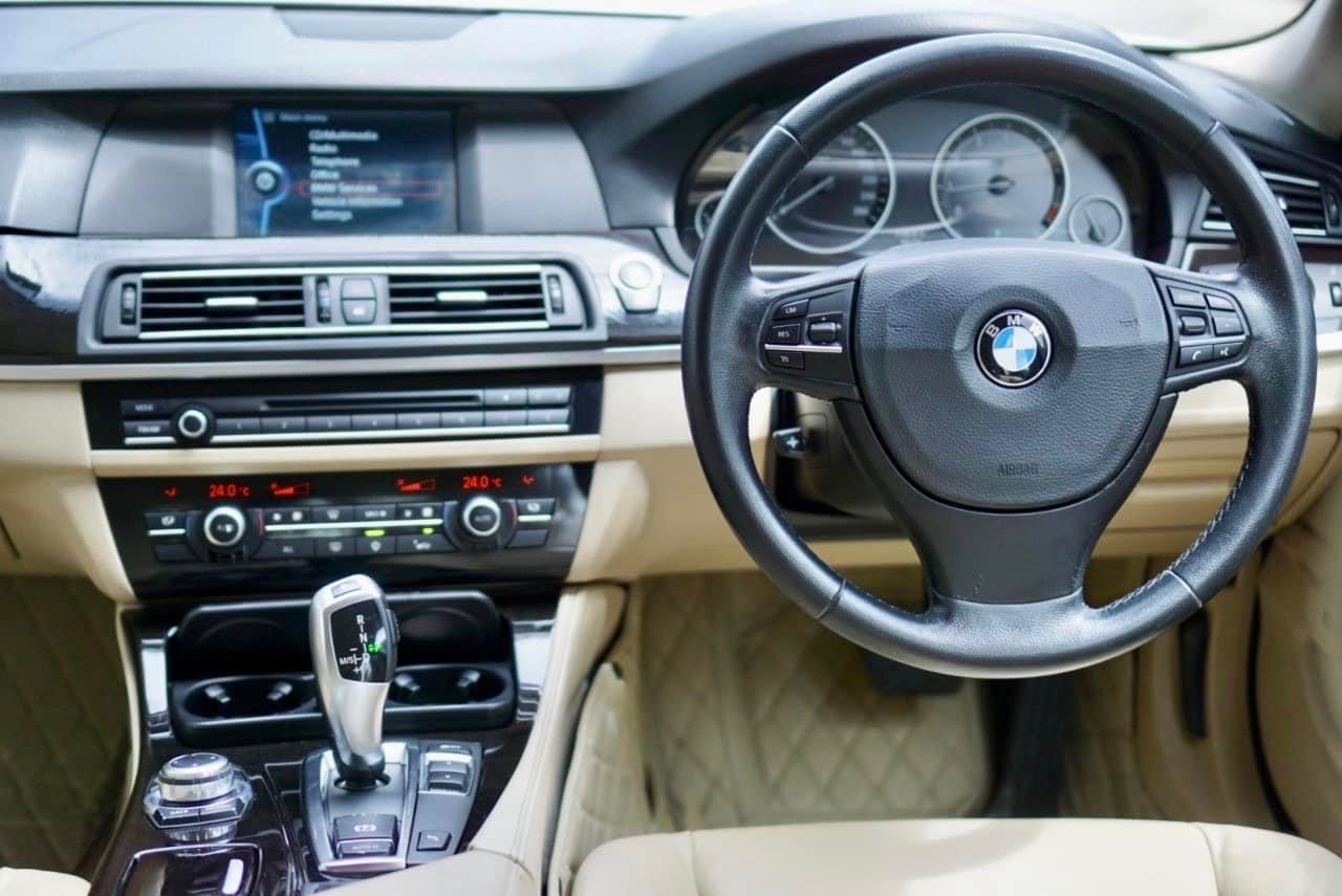 BMW 520I F10 ปี 2012