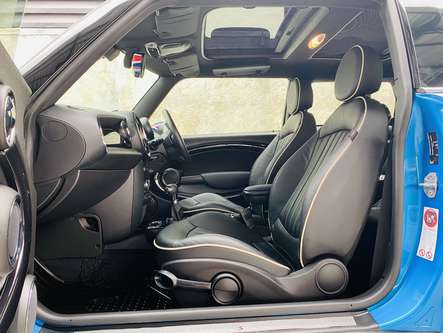 MINI HATCH COOPER S โฉม HATCH ปี 2011