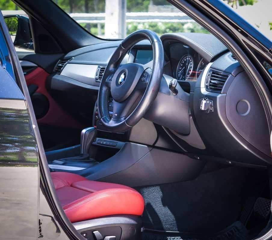 BMW X1 sDrive 1.8i M Sport Lci ปี 2015