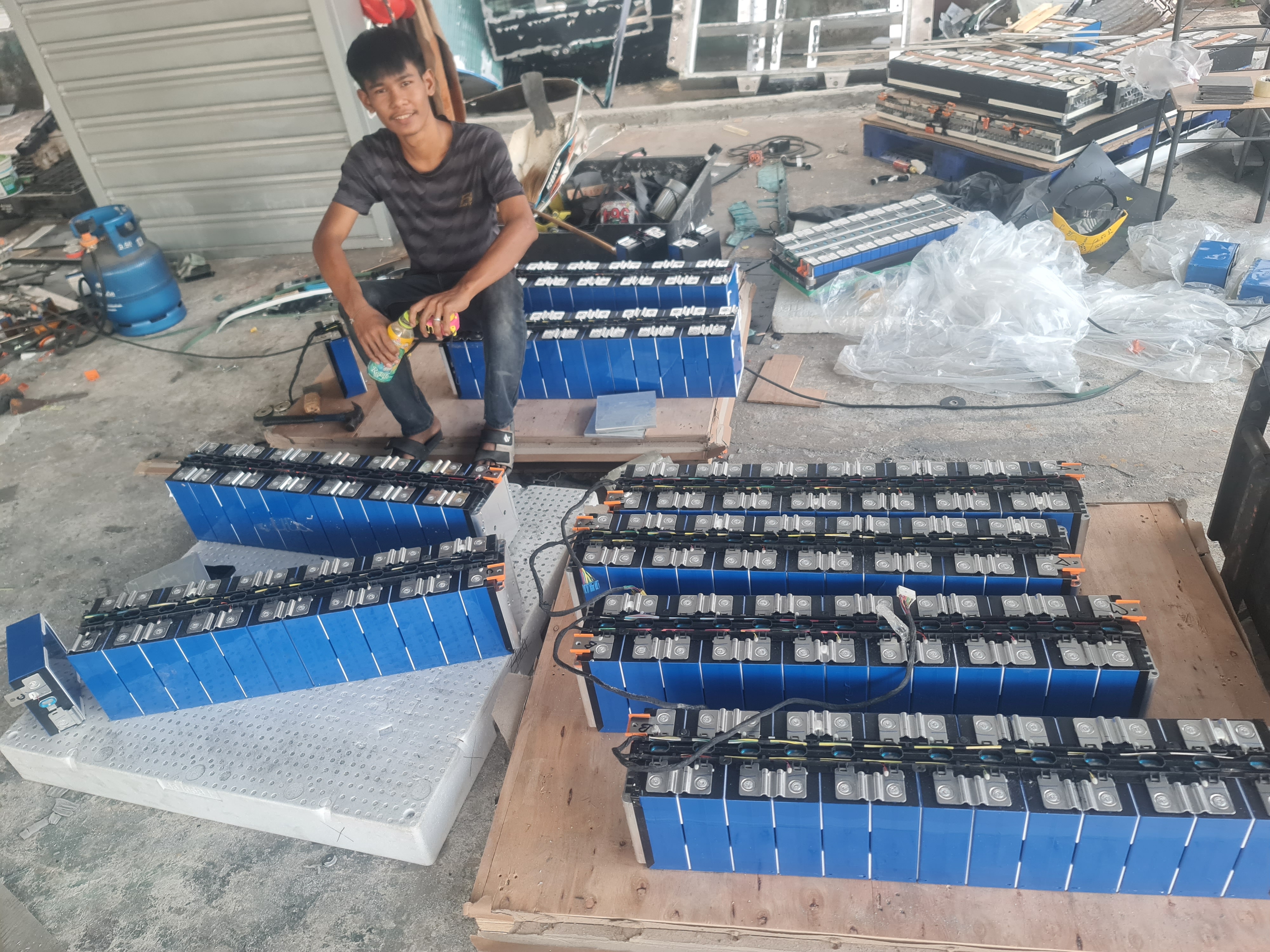 เตรียมแบตเตอรี่ 280Ah 314Ah สำหรับโฟคลิฟท์ไฟฟ้า CATL 24v 48v