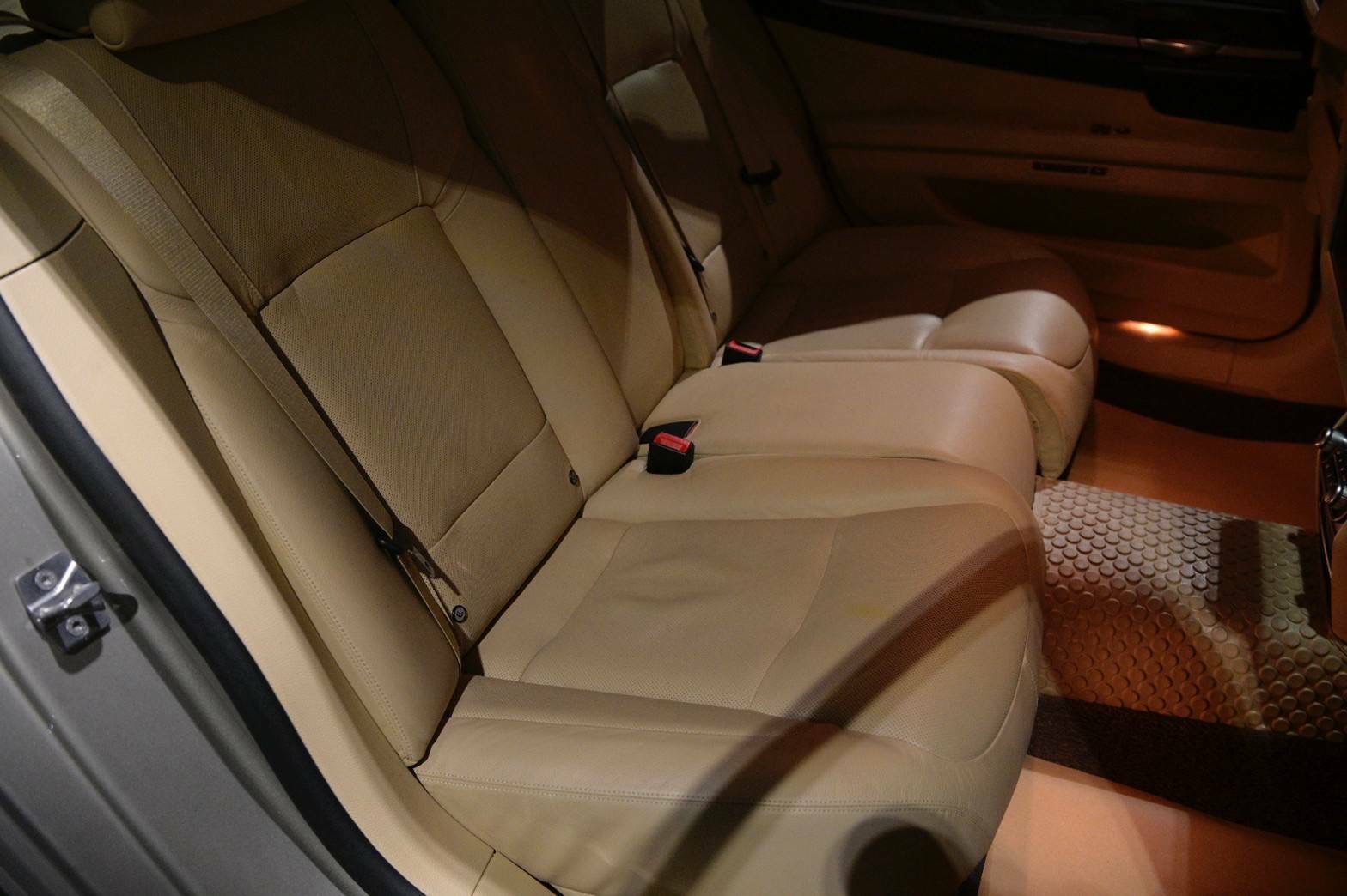 BMW 730Li ปี 2012