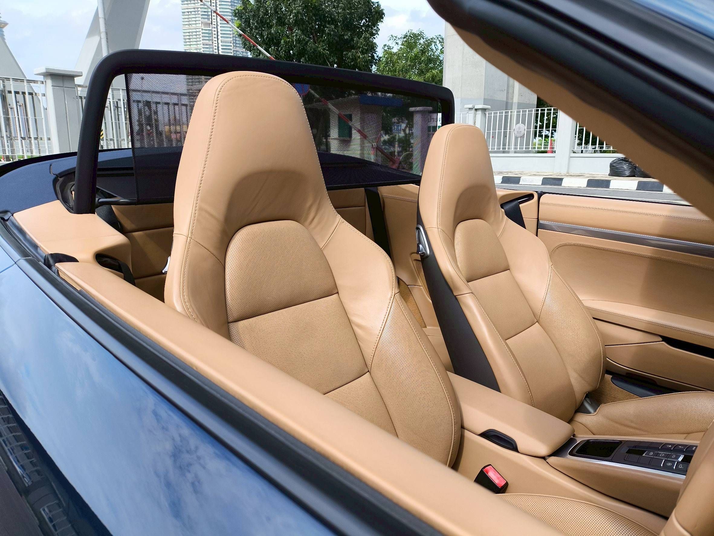PORSCHE 911 Carrera S Cabiolet ปี 2012