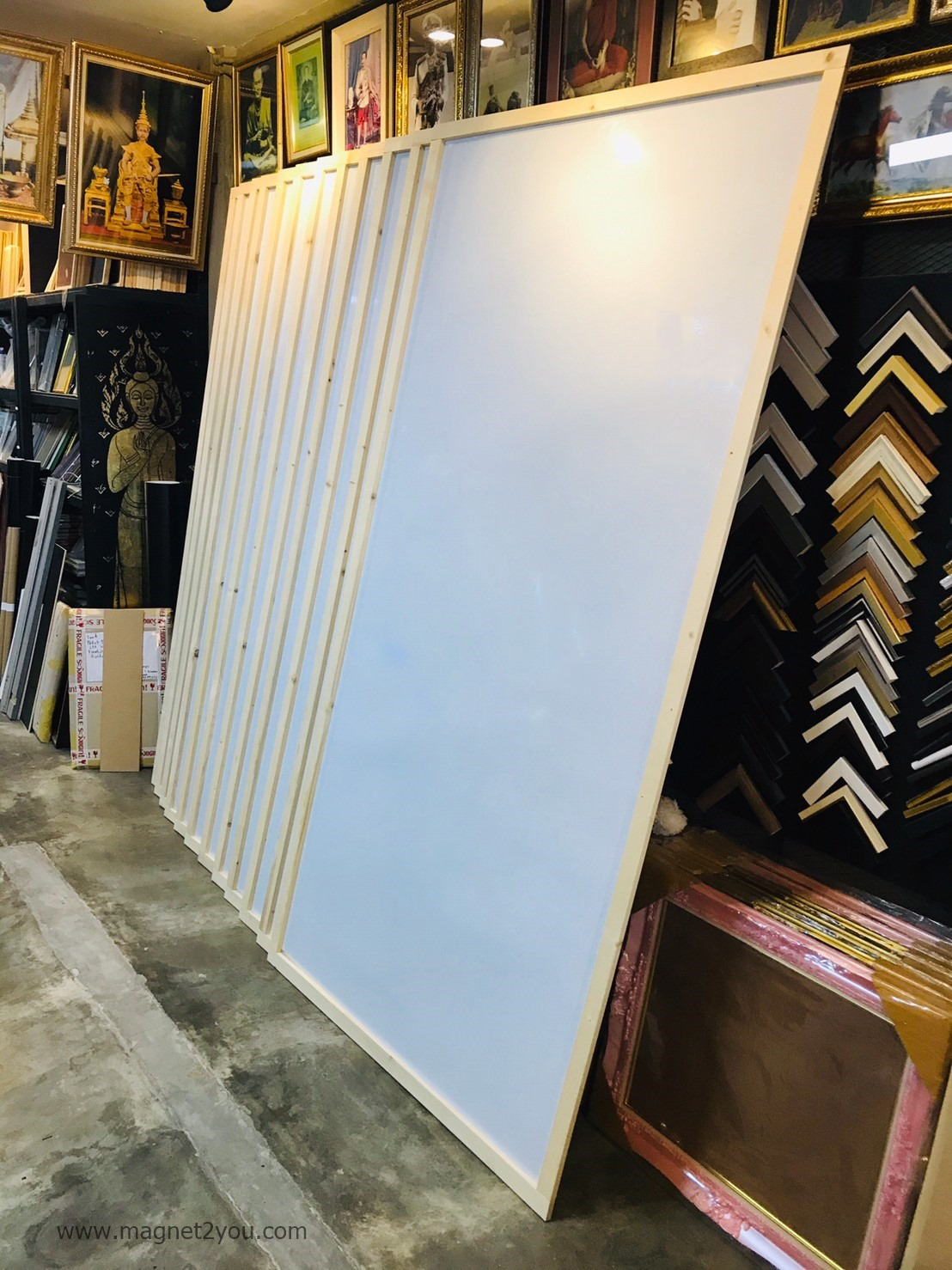 กระดานไวท์บอร์ด 120x240 ติดผนัง (โครง 10 MM) กรอบไม้สนเลือกสีได้