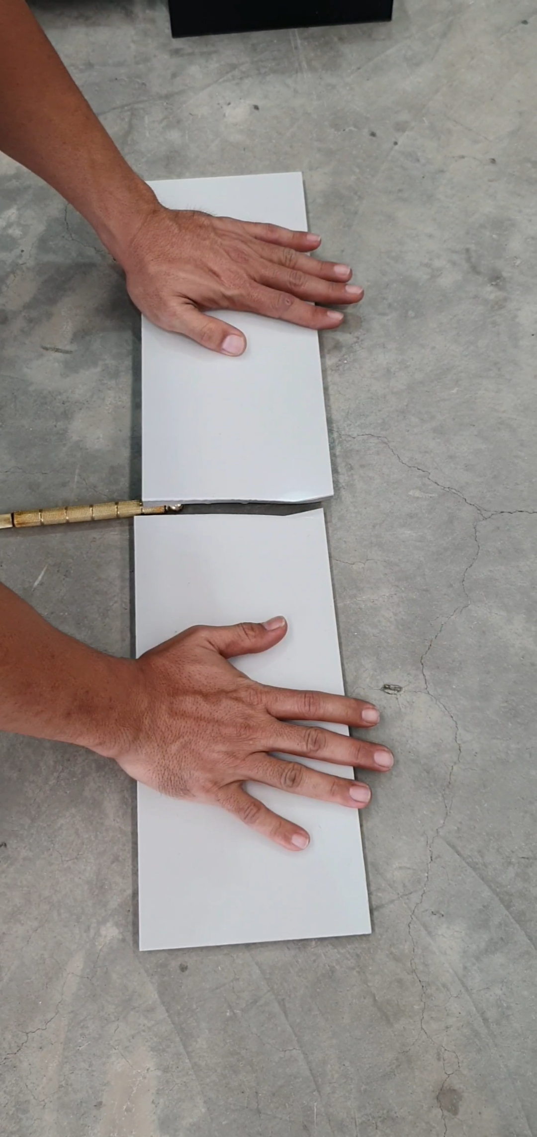 แท่นตัดกระเบื้อง STR 25 นิ้ว 1,390บ. 32 นิ้ว 1590บ. แถมมีดกระจก 1 อัน