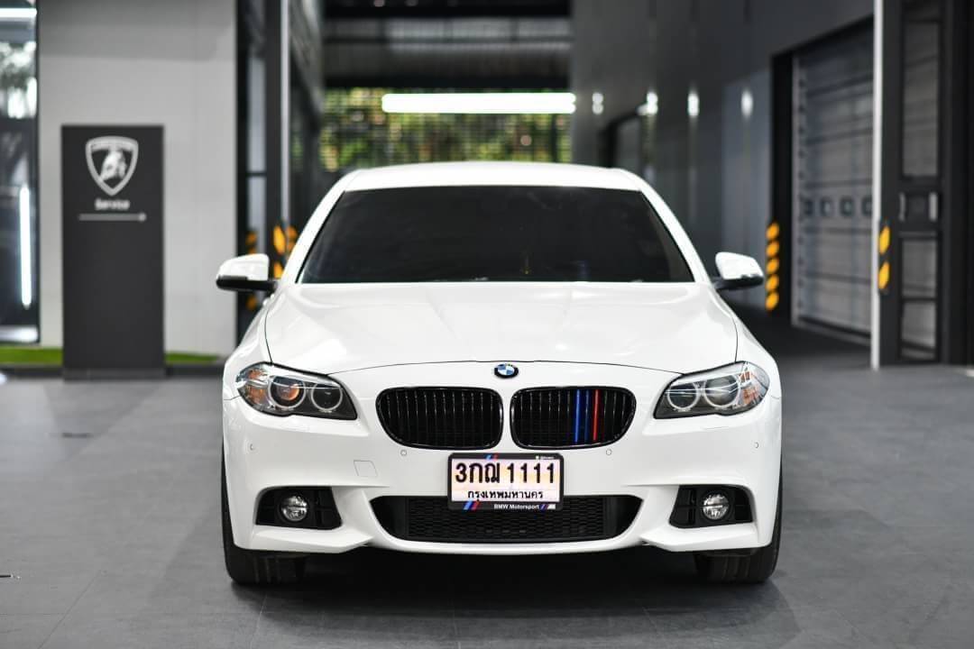 BMW 520d M sport รุ่น Minor change (Lci) ปี 2015