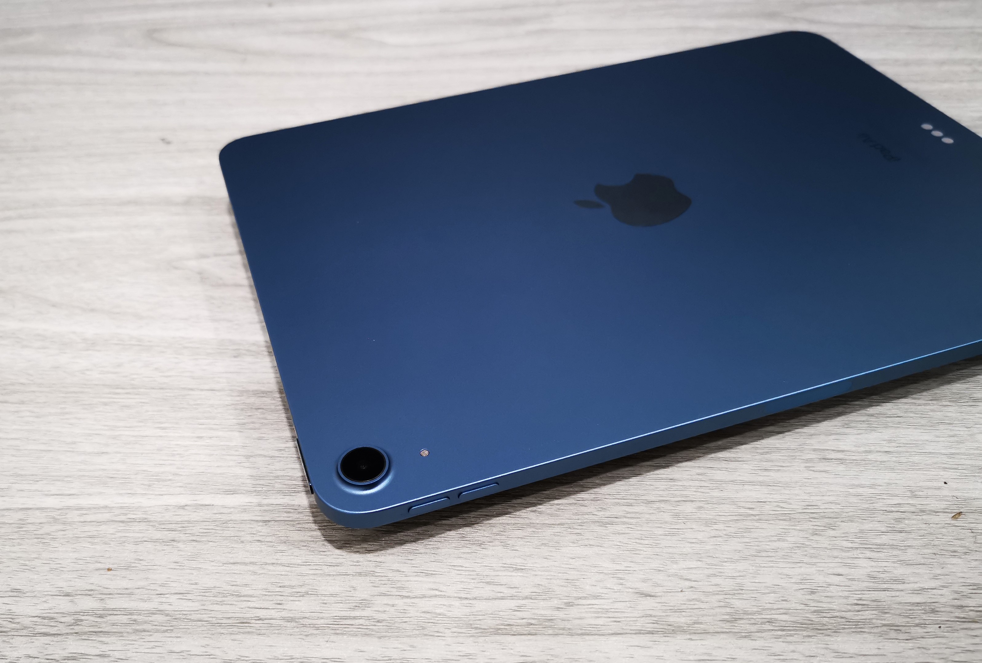 Apple iPad Air 5 64GB Wi-Fi 10.9" 2022 Blue