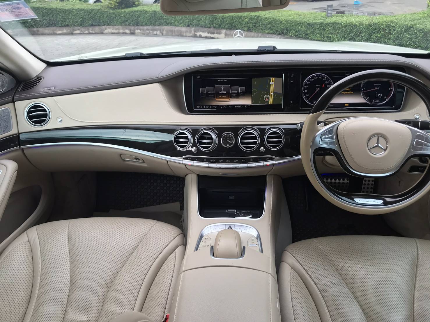 Mercedes Benz S350 d 3.0 W222 AMG Dynamic สีขาว daimond white-metallic ปี 2015