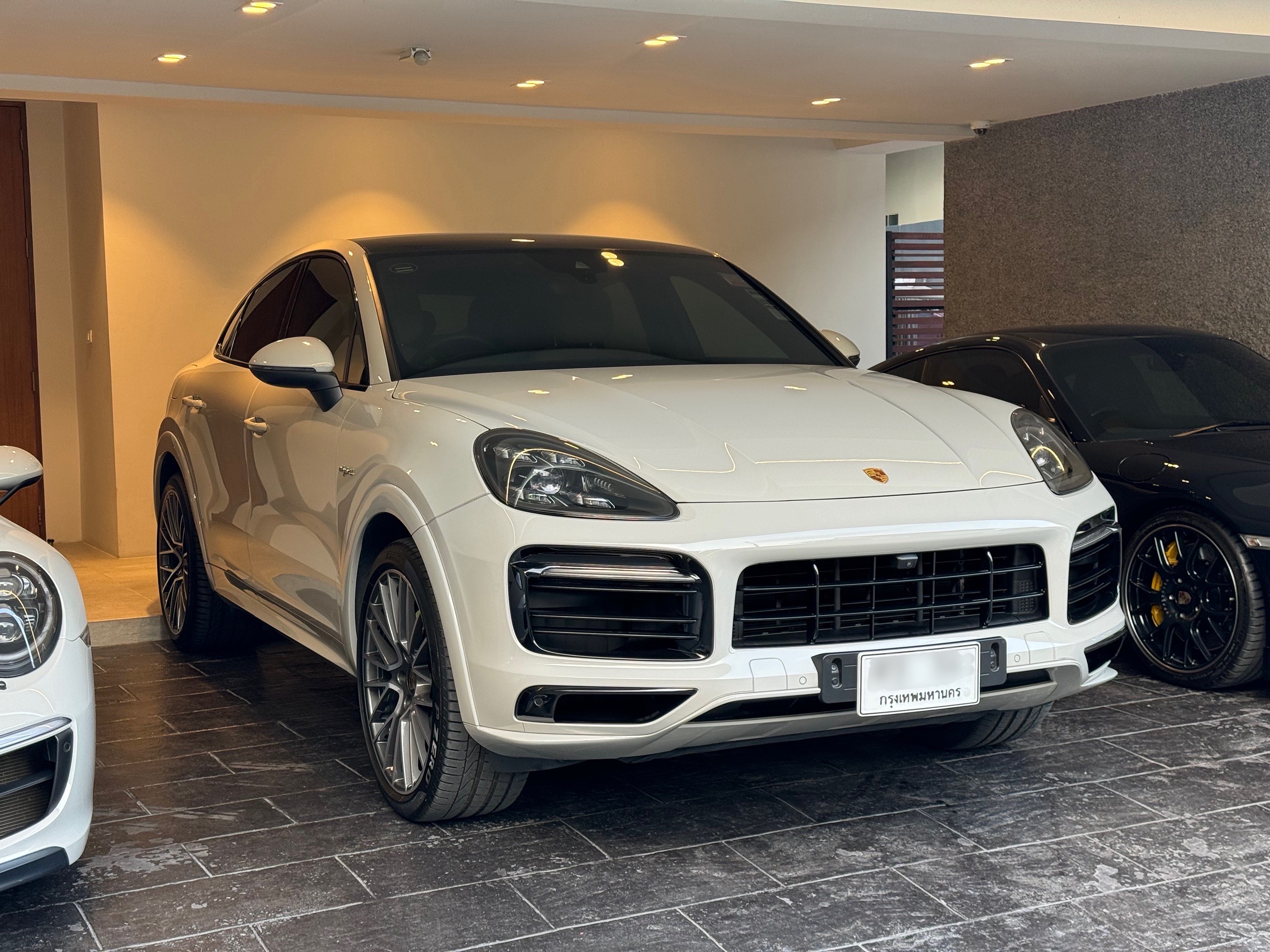 Porsche Cayenne Coupe ปี 2020