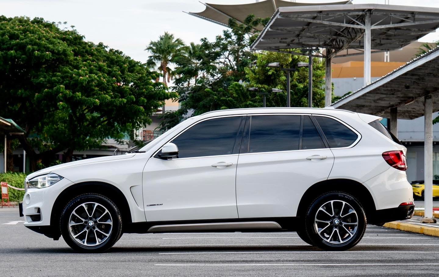 BMW X5 sDRIVE25d PURE EXPERIENCE ปี 2015