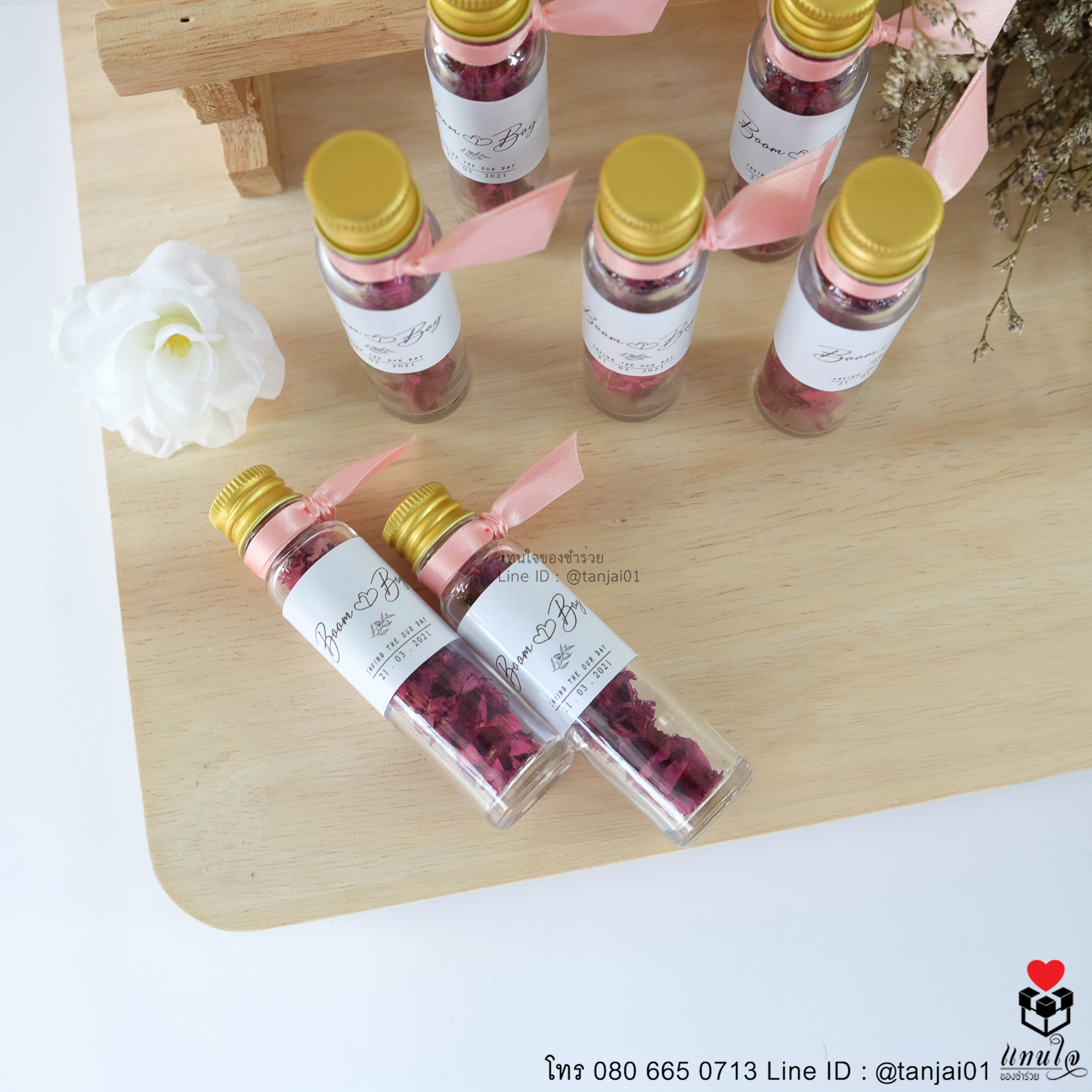 ของชำร่วยงานแต่งงาน บุหงาหอมในขวดแก้ว ผูกริบบิ้น แนววินเทจ ของแจกงานแต่งงาน ของที่ระลึกงานแต่งงาน 02