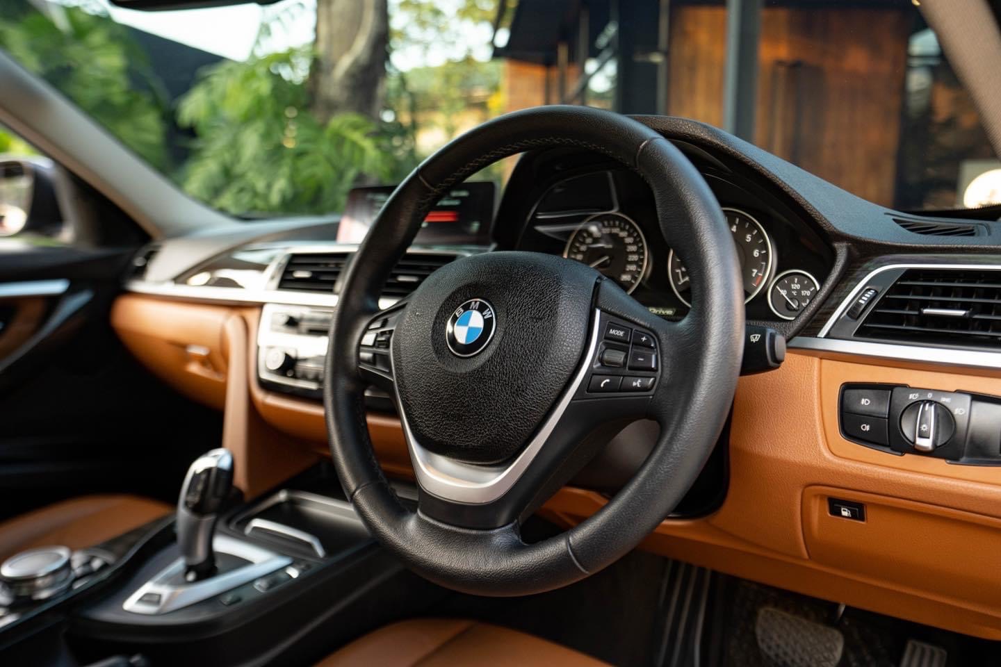BMW 330e Luxury Plugin-Hybrid รุ่นF30 ปี 2017