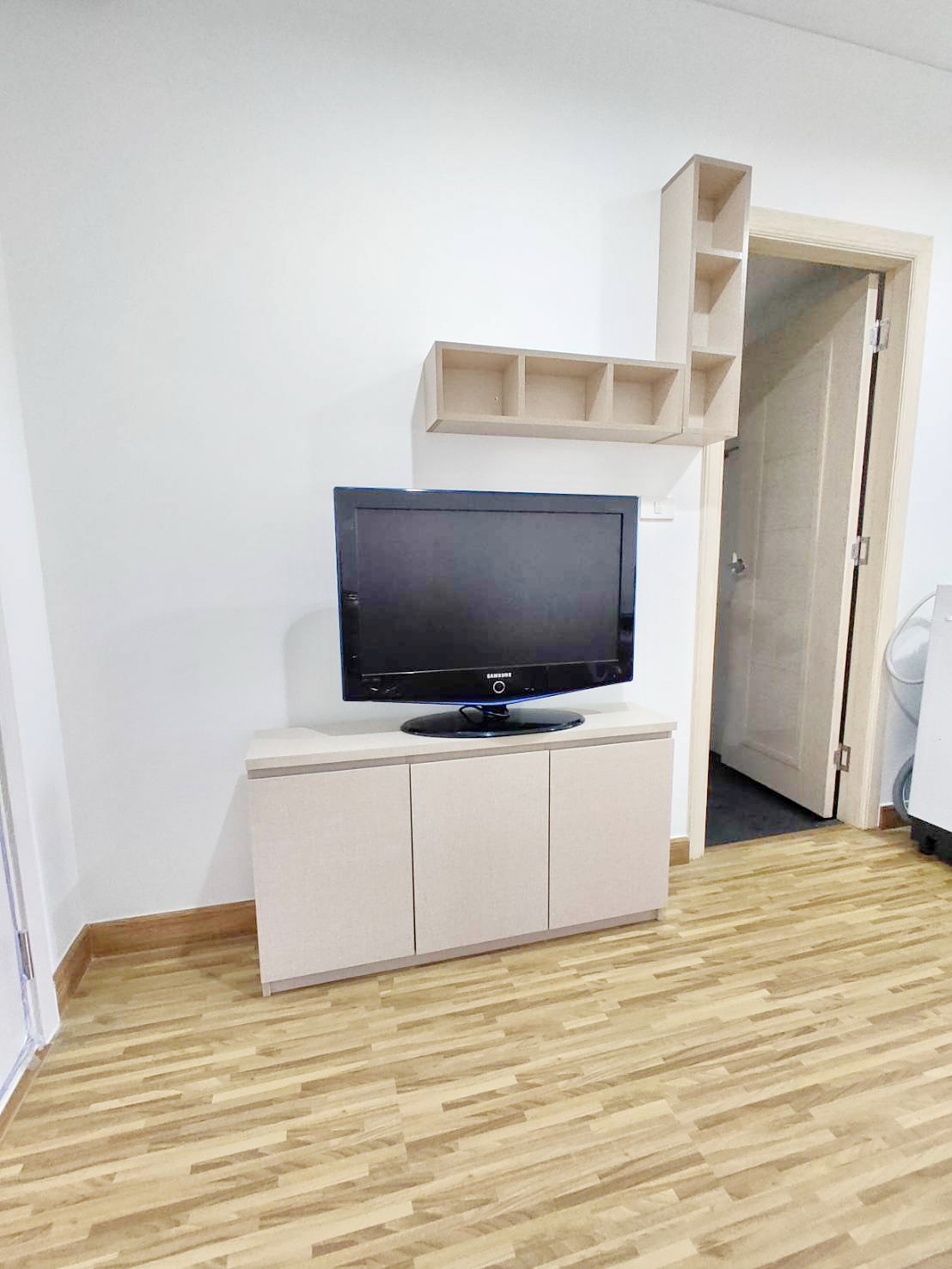 ให้เช่า Iris condo เวสเกต