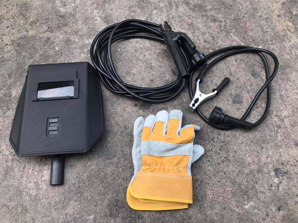 ตู้เชื่อมยี่ห้อ UKEN MMA 400A รุ่น 2 ปุ่ม