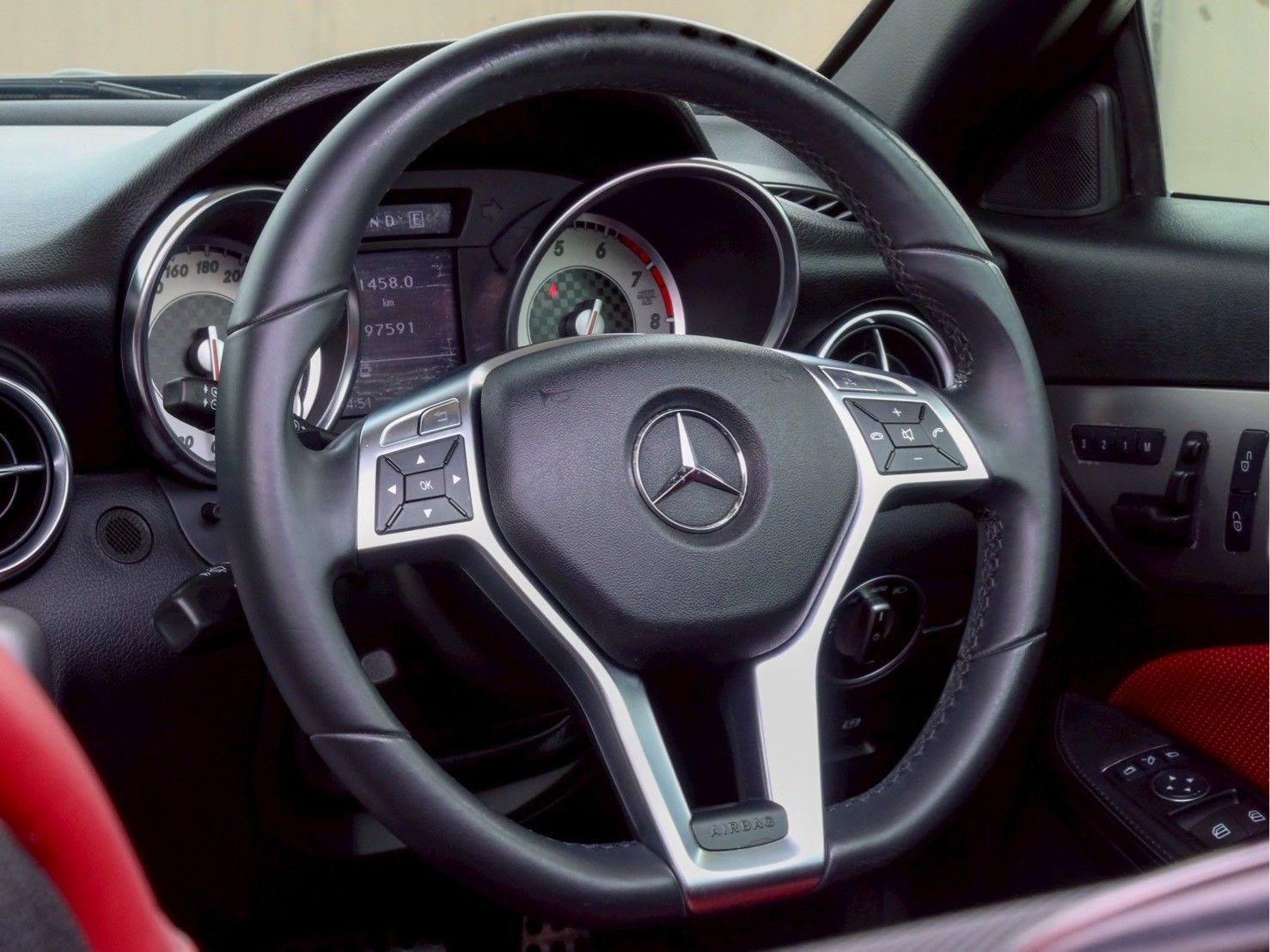 Mercedes Benz SLK200 AMG Dynamic ปี 2014