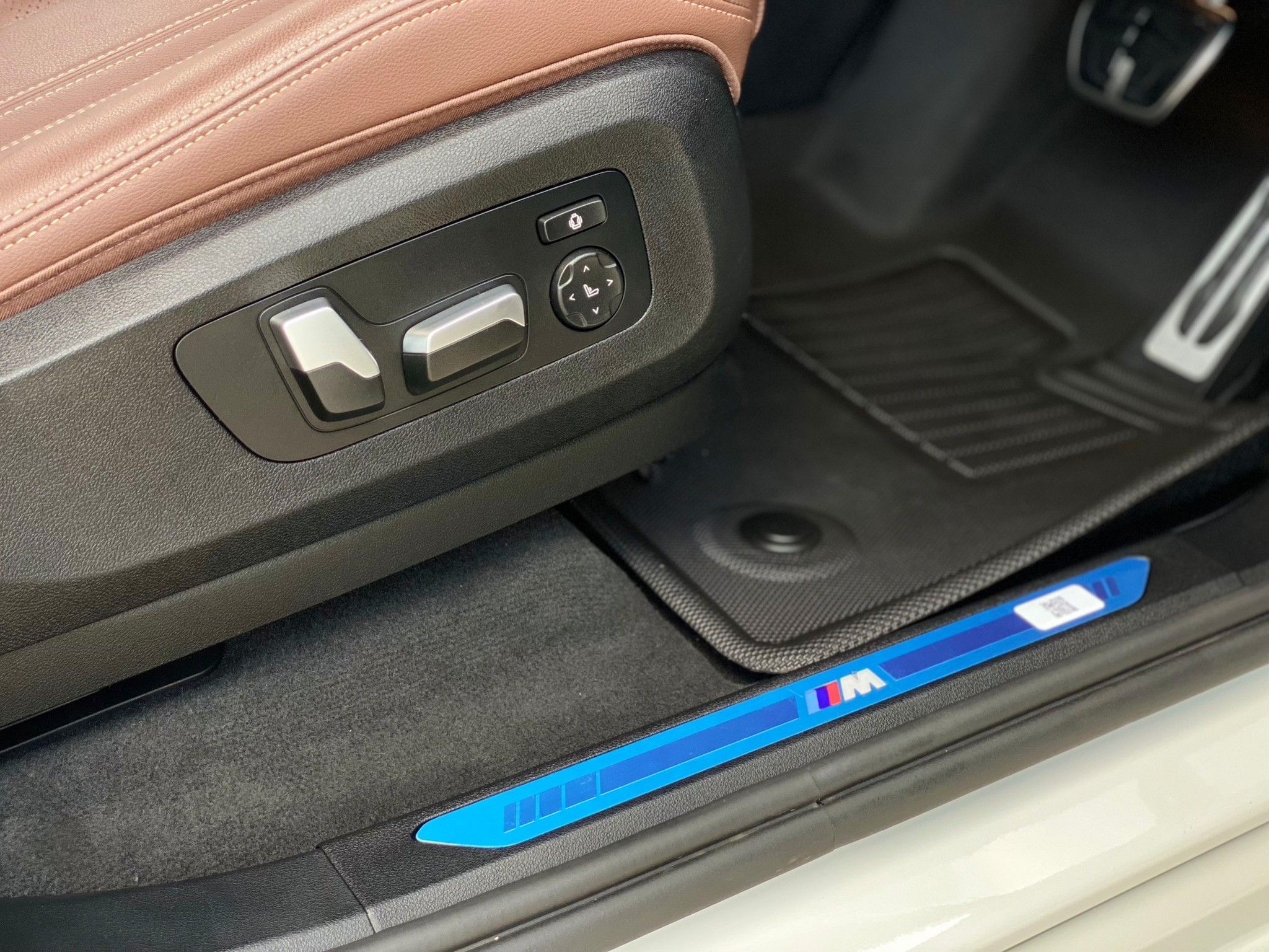 BMW X5 xDrive45e M Sport ปี 2021 สีขาว