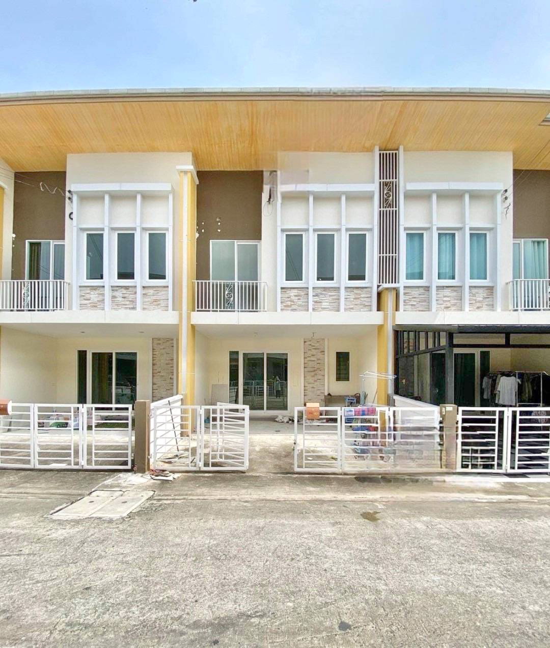 ให้เช่าทาวน์เฮ้าส์ สภาพใหม่ ใกล้ สถานีรถไฟฟ้าบางพลู นนทบุรี