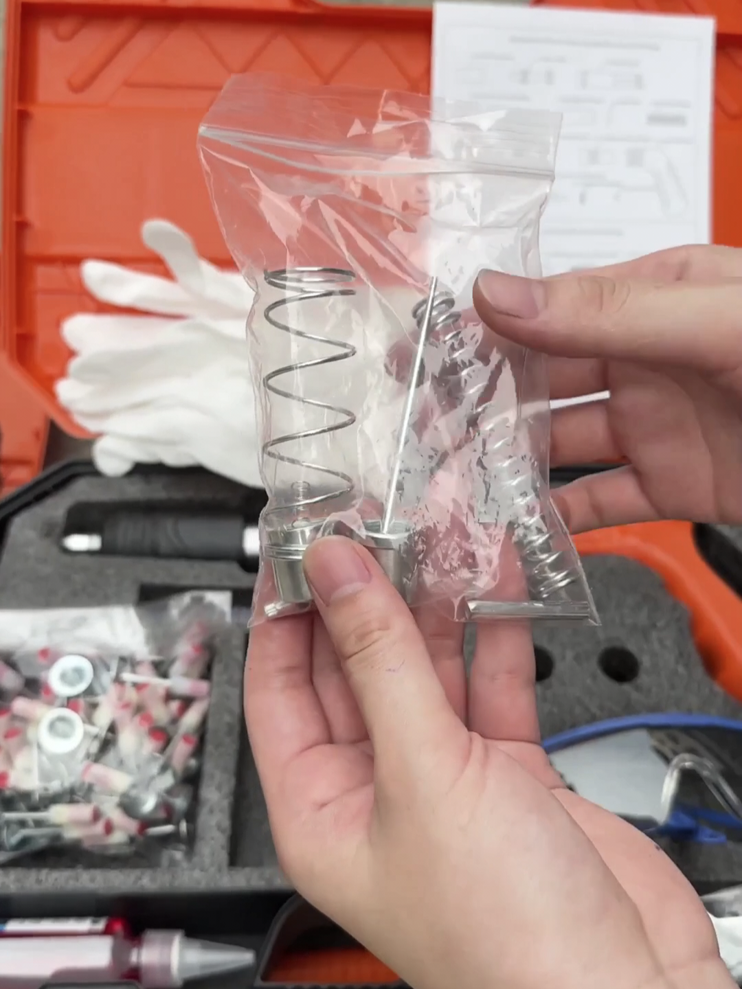 ปืนยิงตะปูแรงดันสูง ยี่ห้อ Onsen ตะปู 50 นัด