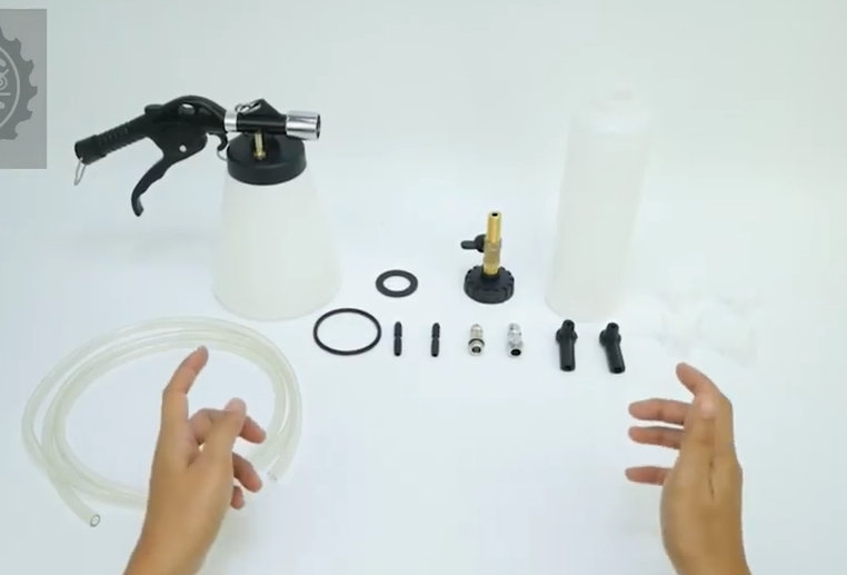 ชุดเปลี่ยนถ่ายน้ำมันเบรก