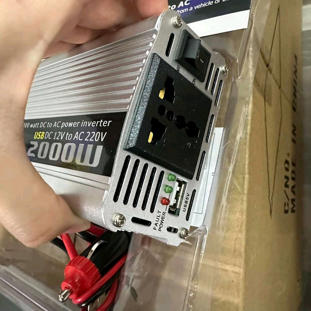 ตัวแปลงไฟ 12V เป็น 220V ไฟบ้าน ขนาด 2000 วัตต์ ยี่ห้อ Doxin มีช่อง USB