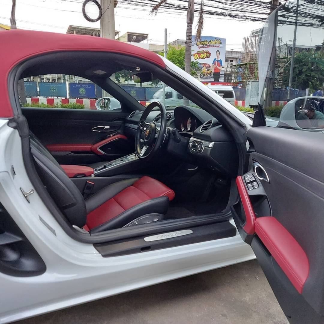 Porsche Boxster 718 ปี 2018