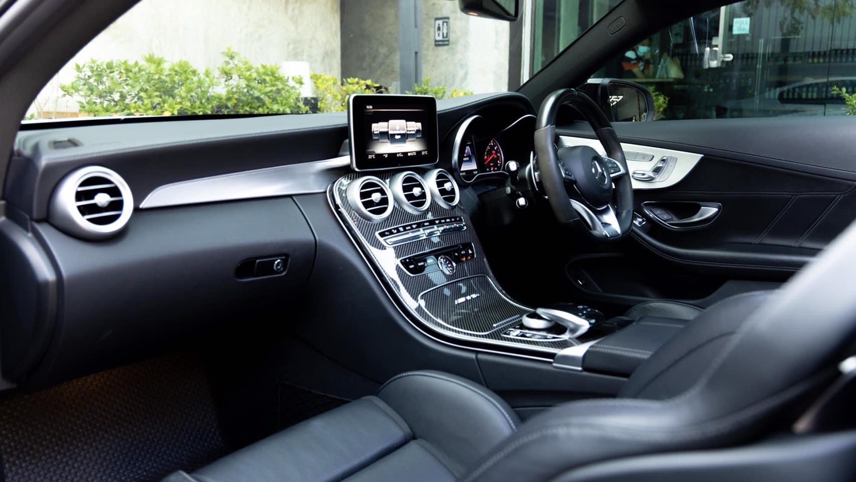 Mercedes-AMG C63s Coupe ปี 2016