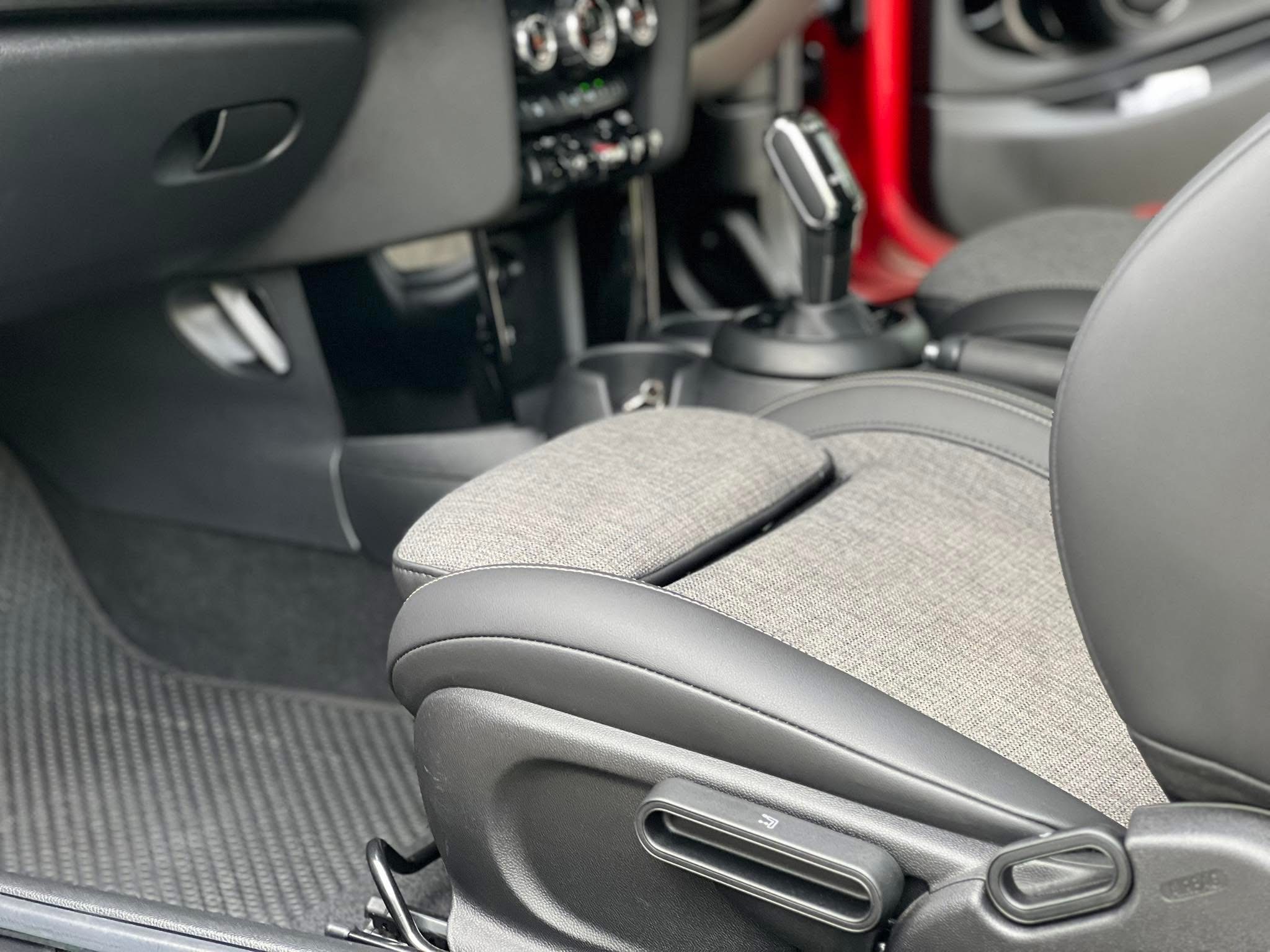 MINI F56 Cooper Hatch 3 LCI ปี 2022