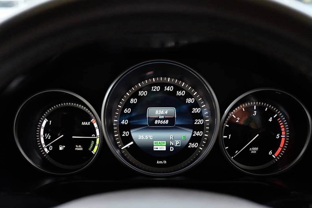 Mercedes Benz E300 Bluetec hybrid ปี2016