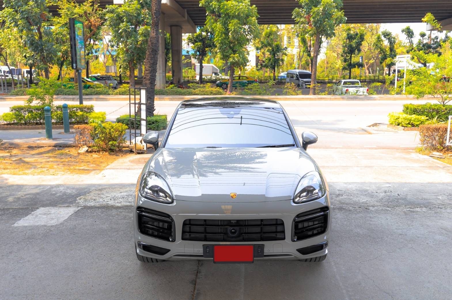 Porsche Cayenne Coupe Hybrid ปี 2022