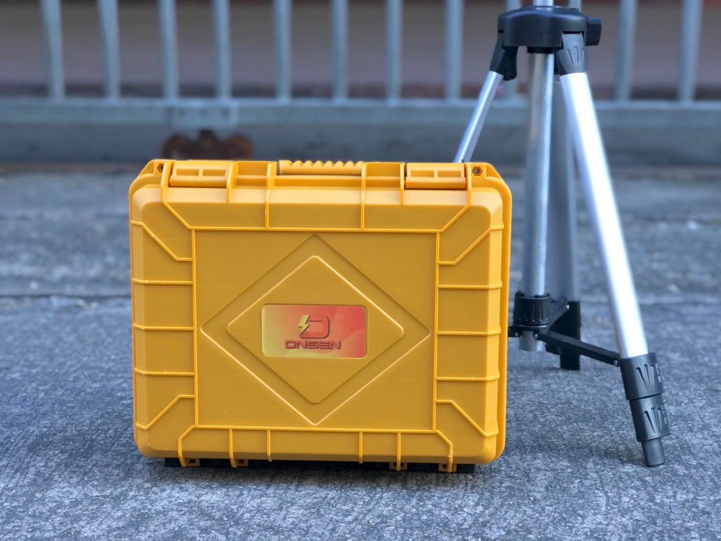 เลเซอร์วัดระดับ 16 เส้น ยี่ห้อ Onsen ให้ถ่าน 2 ก้อน