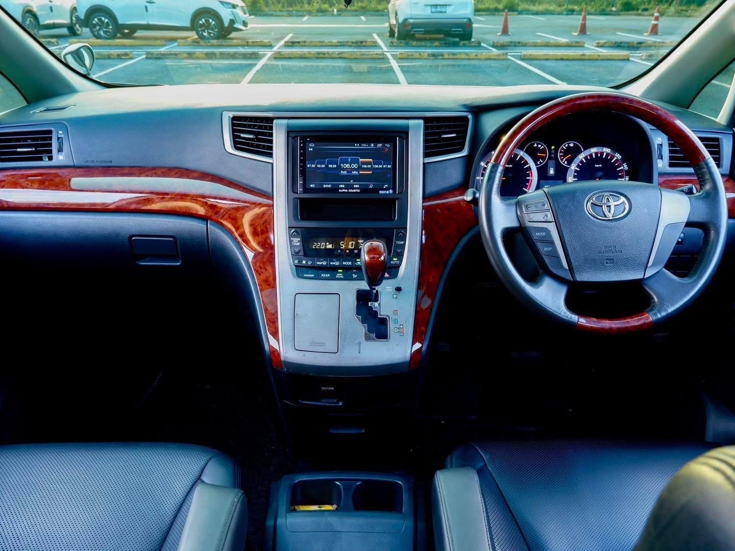 Toyota Vellfire 2.4 Z-Edition ปี 2010