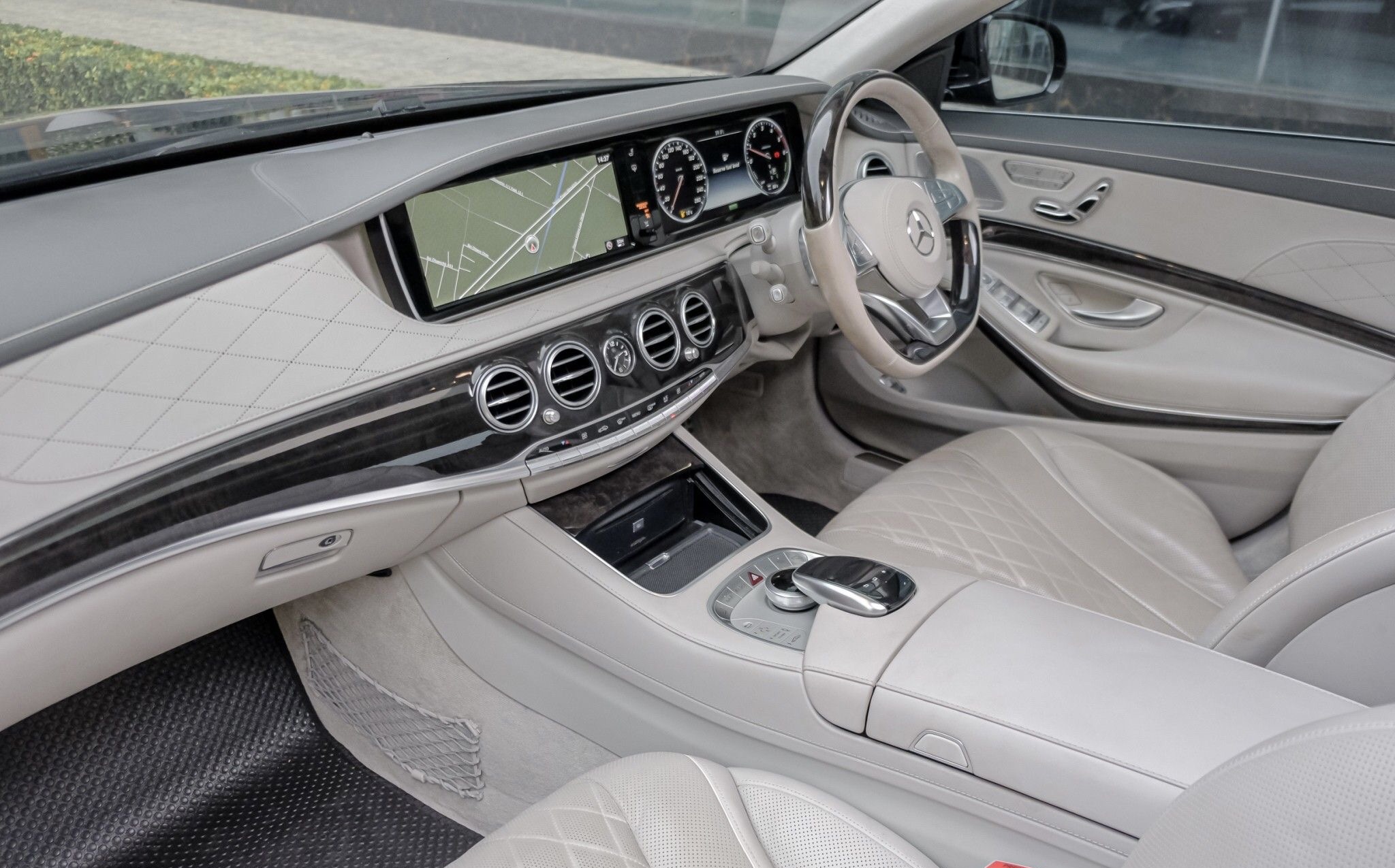 Mercedes S300 bluetec hybrid AMG ปี 2016