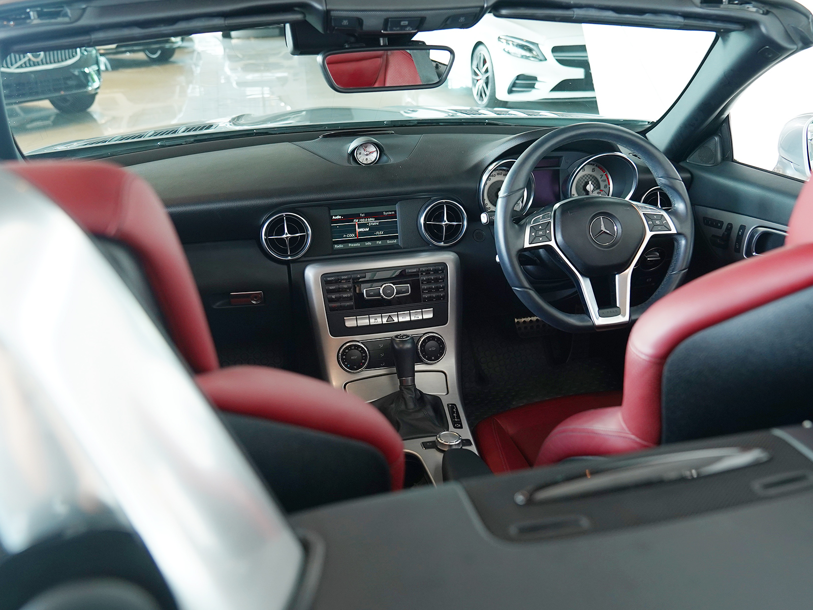 MERCEDES BENZ SLK200 AMG ปี 2013