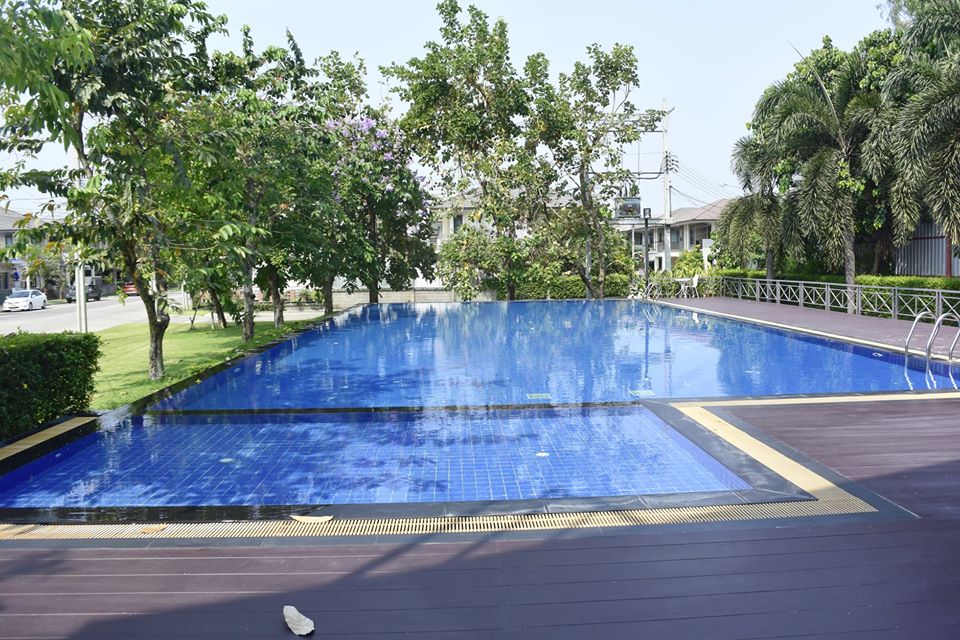 โกลเด้น อเวนิว ติวานนท์-แจ้งวัฒนะ