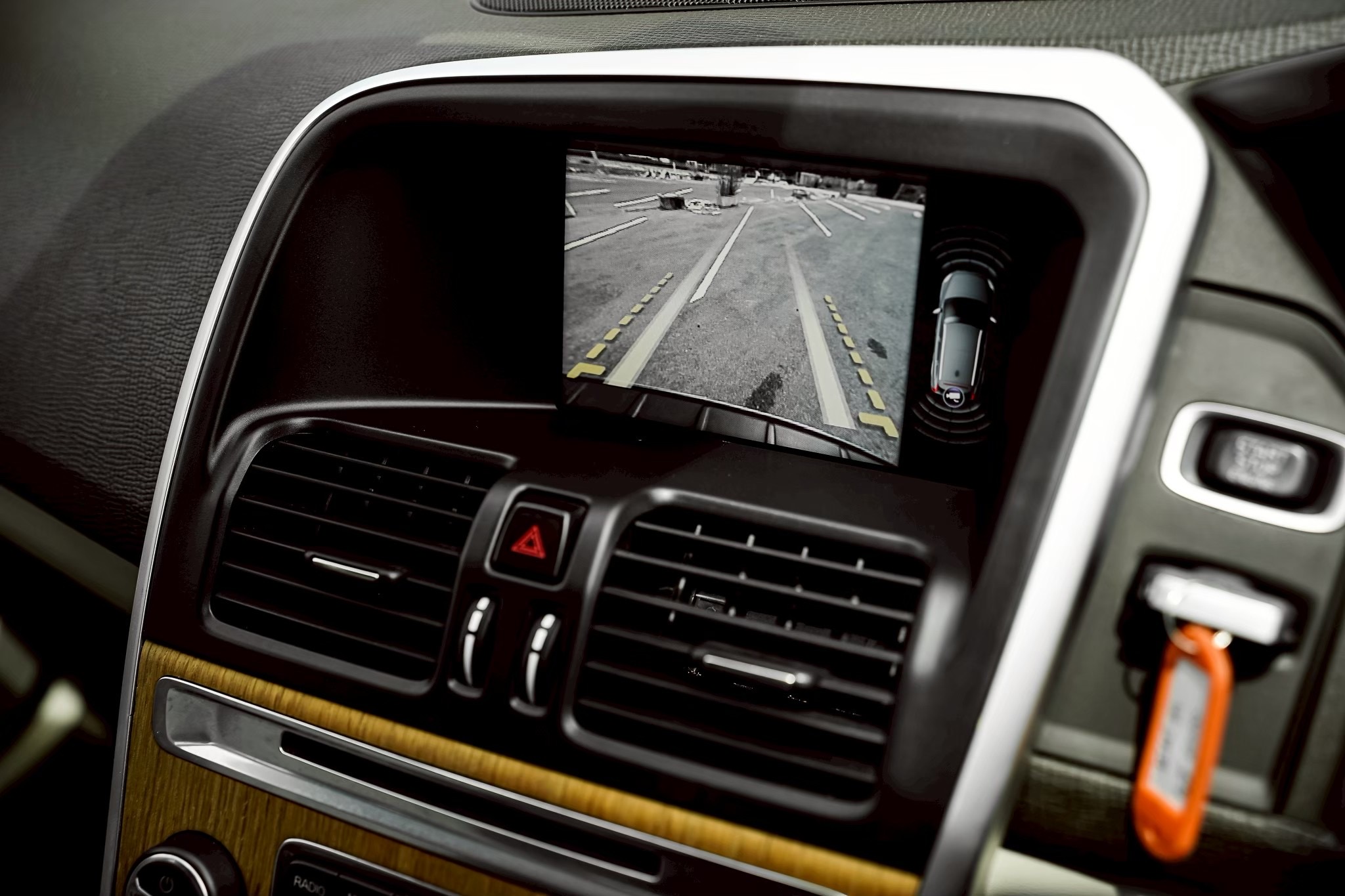 Volvo XC60 2.0 D3 ปี 2012