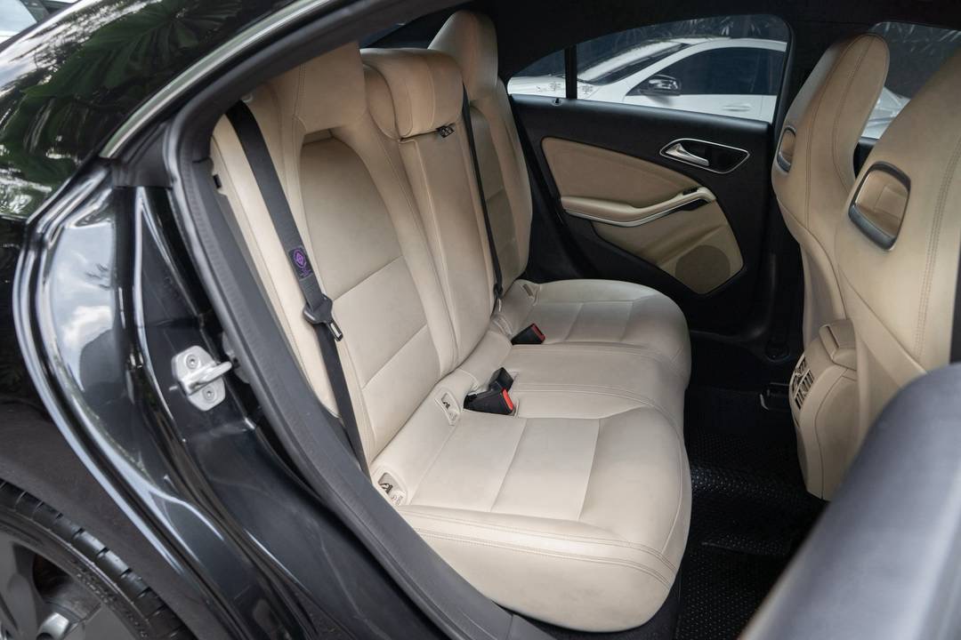 Mercedes-Benz CLA200 Urban ปี 2016