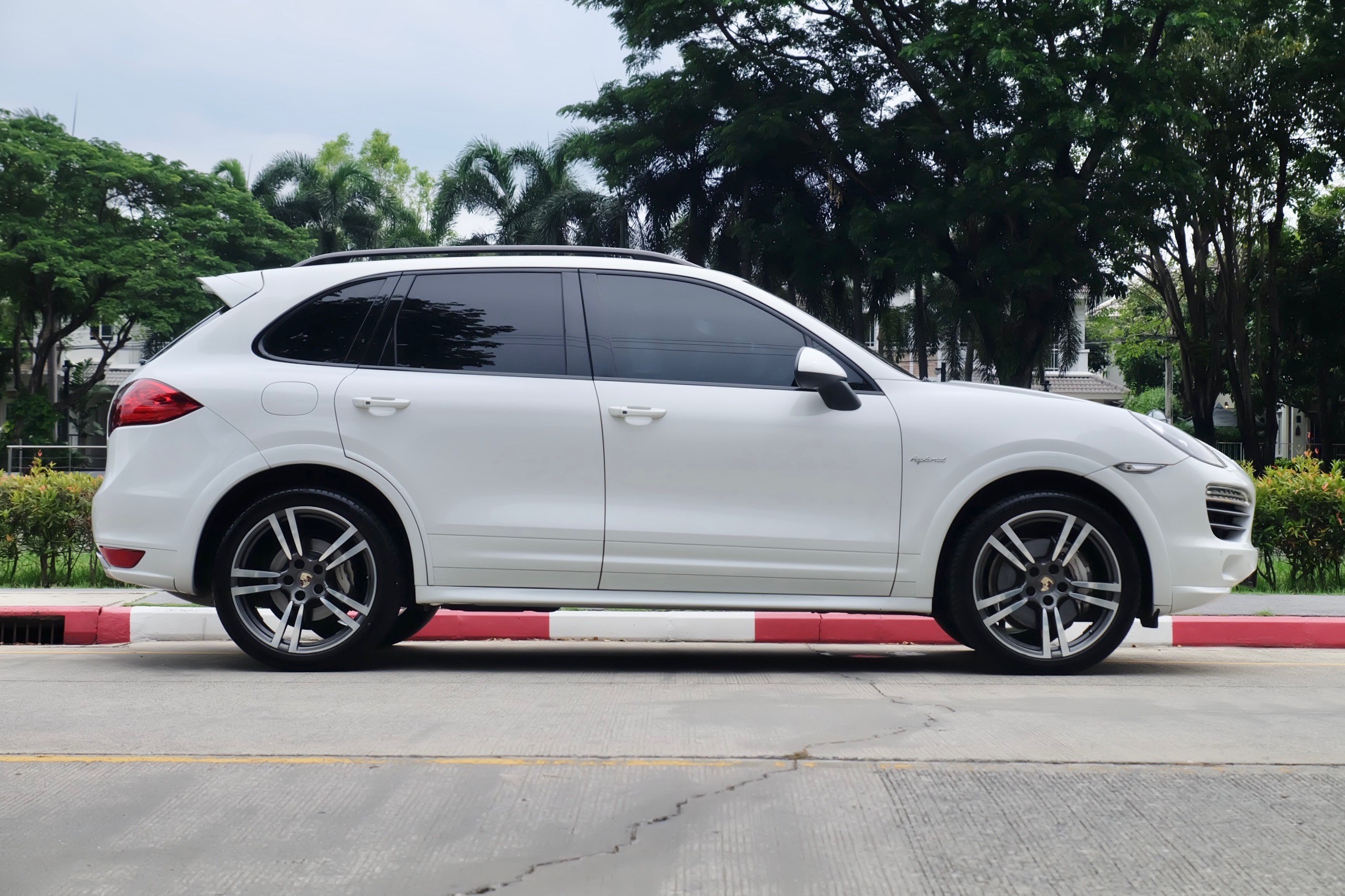Porsche Cayenne S 3.0 V6 Hybrid ปี 2013