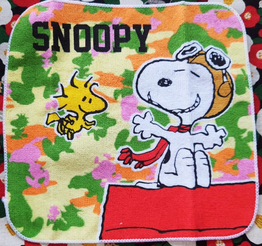 ผ้าเช็ดหน้า Snoopy สนูปี้ สนูปปี้ จากญี่ปุ่น Size : 20 x 20 cm