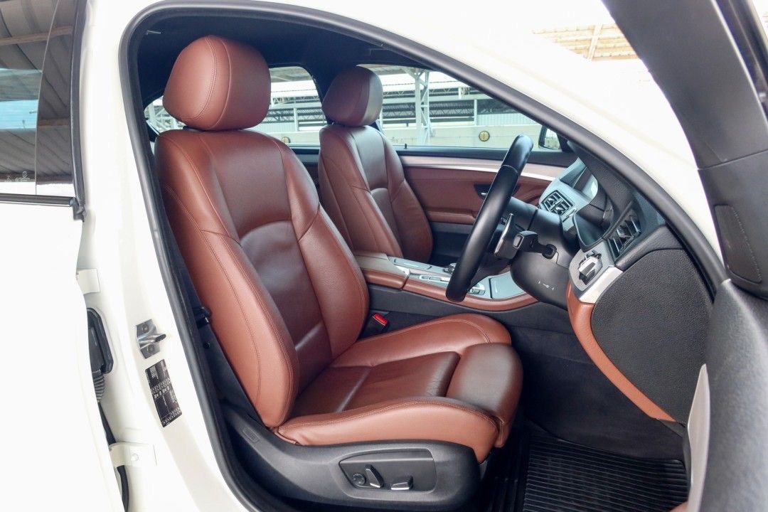 BMW 528i M Sport Lci ปี 2015