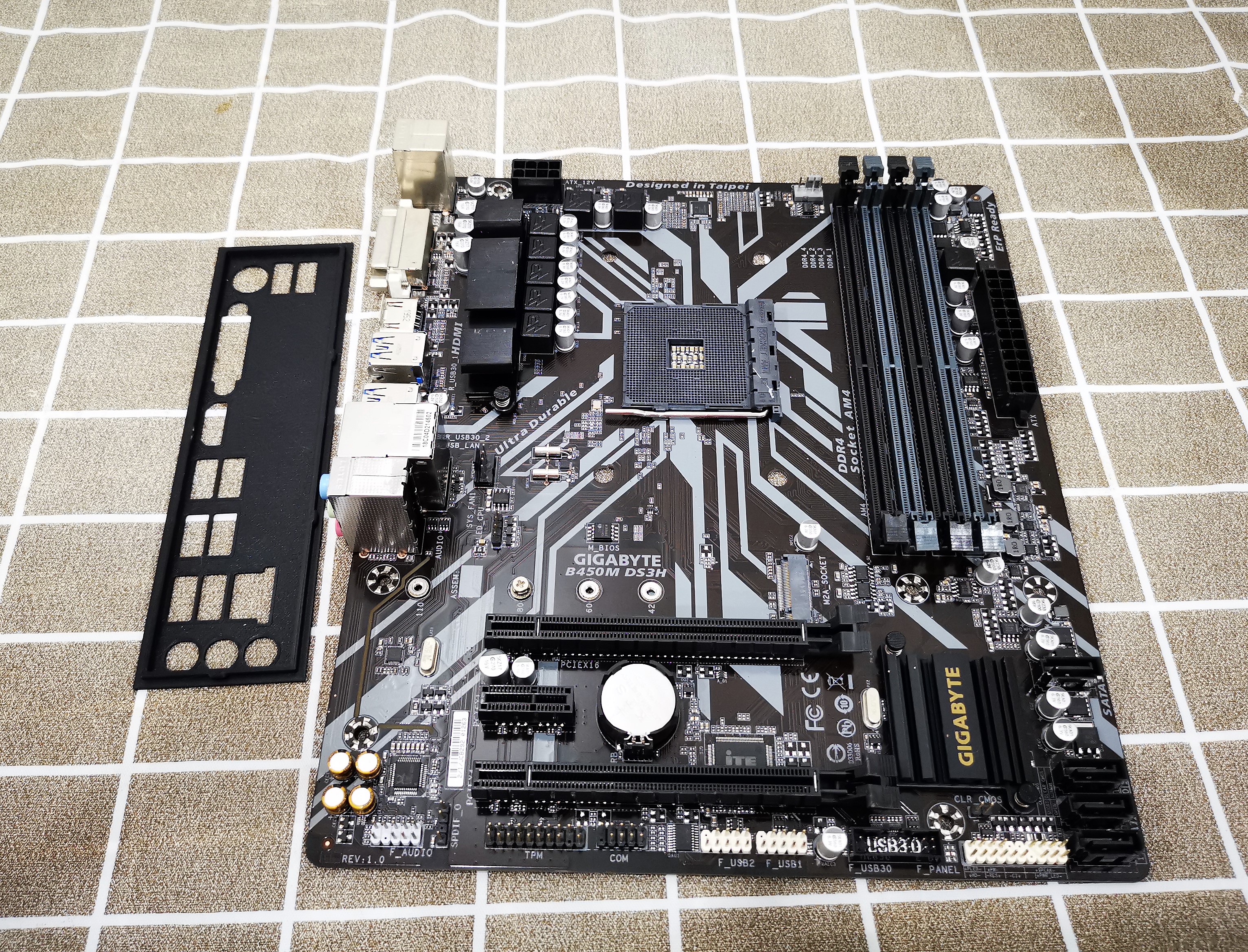 Gigabyte B450M DS3H