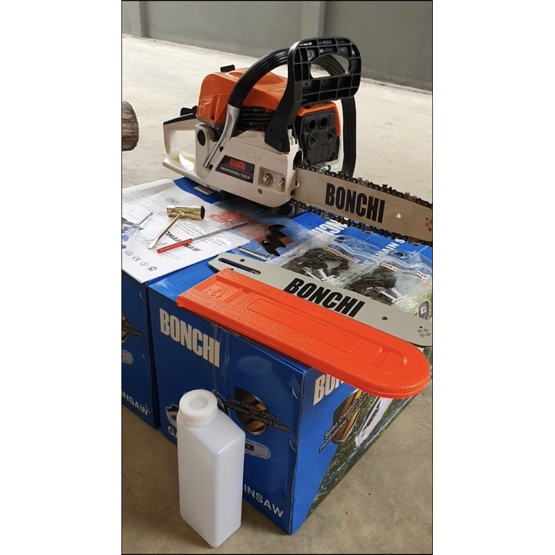 เลื่อยยนต์ Bonchi รุ่นเครื่องใหญ่ โซ่ 3 เส้น และ บาร์ 2 อัน พร้อมอุปกรณ์ครบ