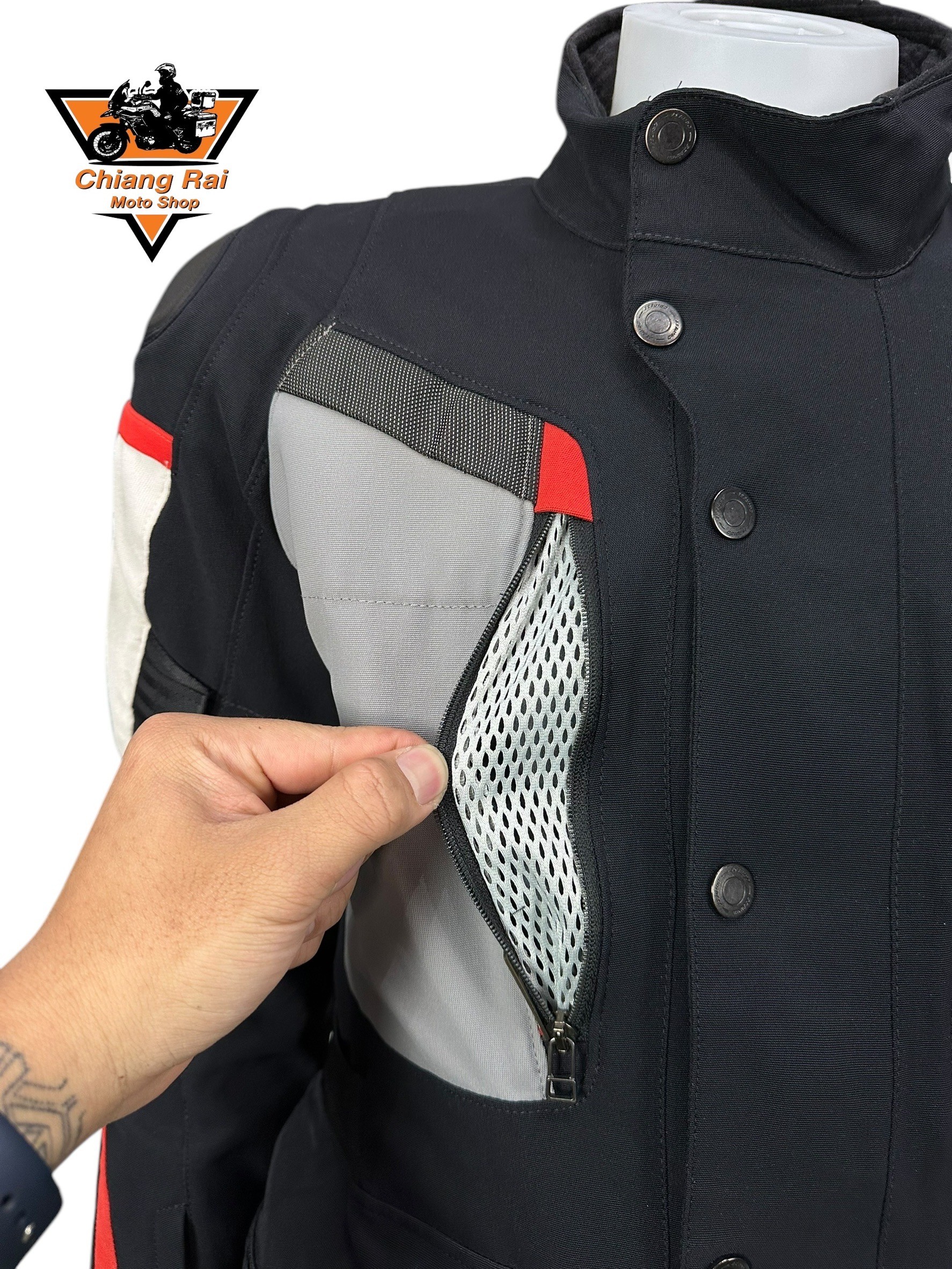 ชุดสำหรับขี่มอเตอร์ไซด์ (มือสอง) SET 027 ชุดทัวริ่ง เสื้อการ์ด + กางเกง ยี่ห้อ***dainese***