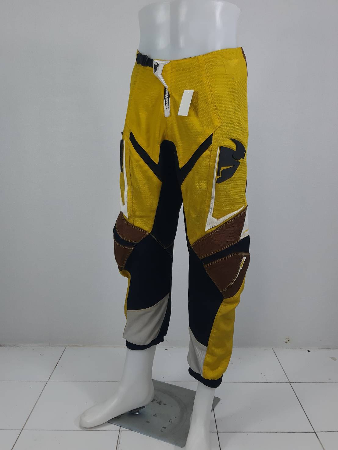 กางเกงขี่มอเตอร์ไซด์ ( มือสอง ) E&A 002 : เอว 28" ยาว 25" (เหมาะกับคนเอว 26-28) ** thor**