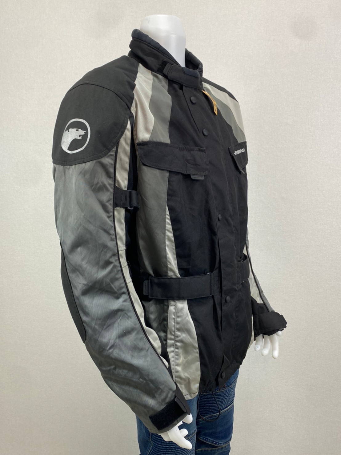 เสื้อขี่มอเตอร์ไซด์( มือสอง) RCTA 123 อก 50" ยาว 30" ยี่ห้อ**BERING**