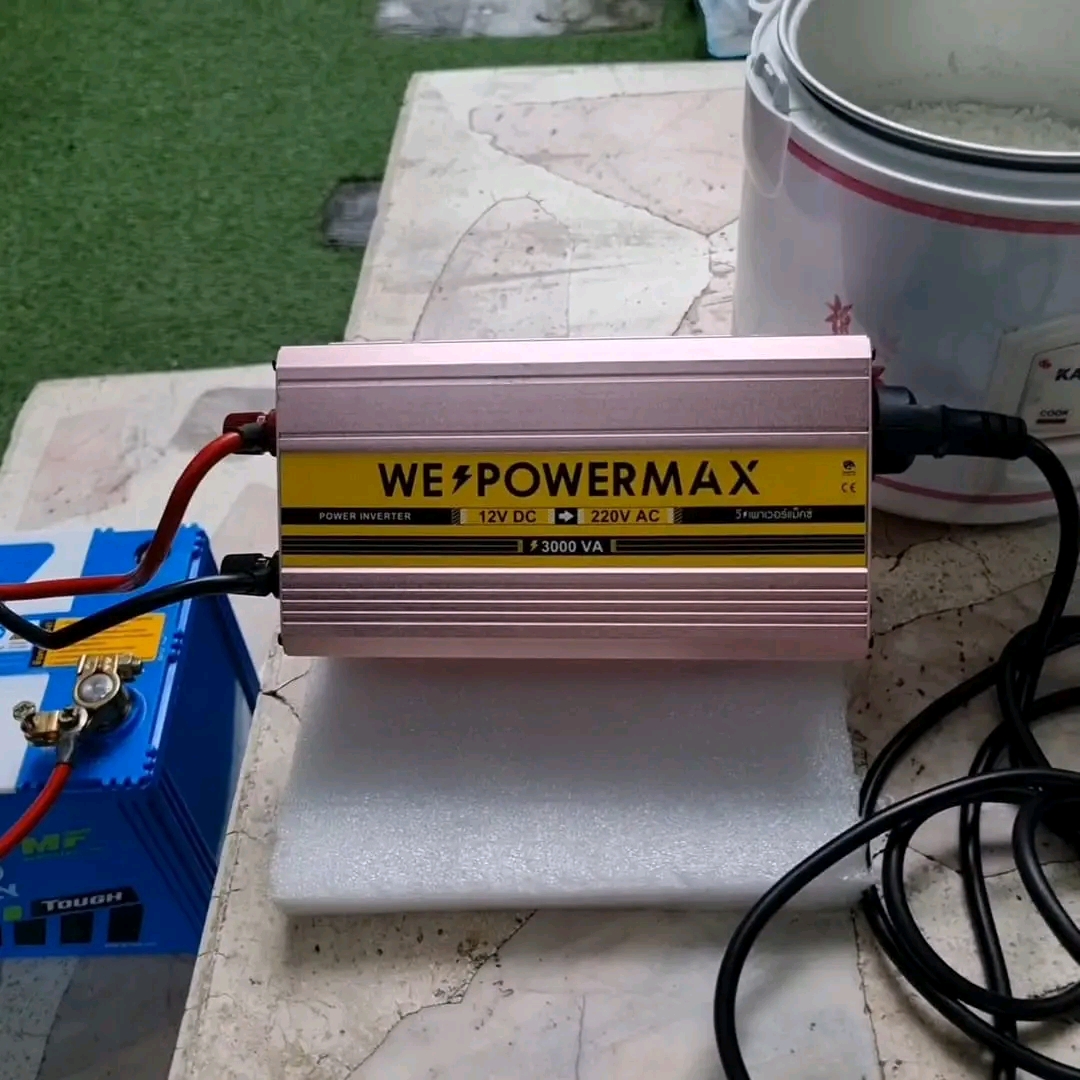 ตัวแปลงไฟ 12V เป็นไฟบ้าน 220V ขนาด 3,000W ยี่ห้อ WE POWER MAX