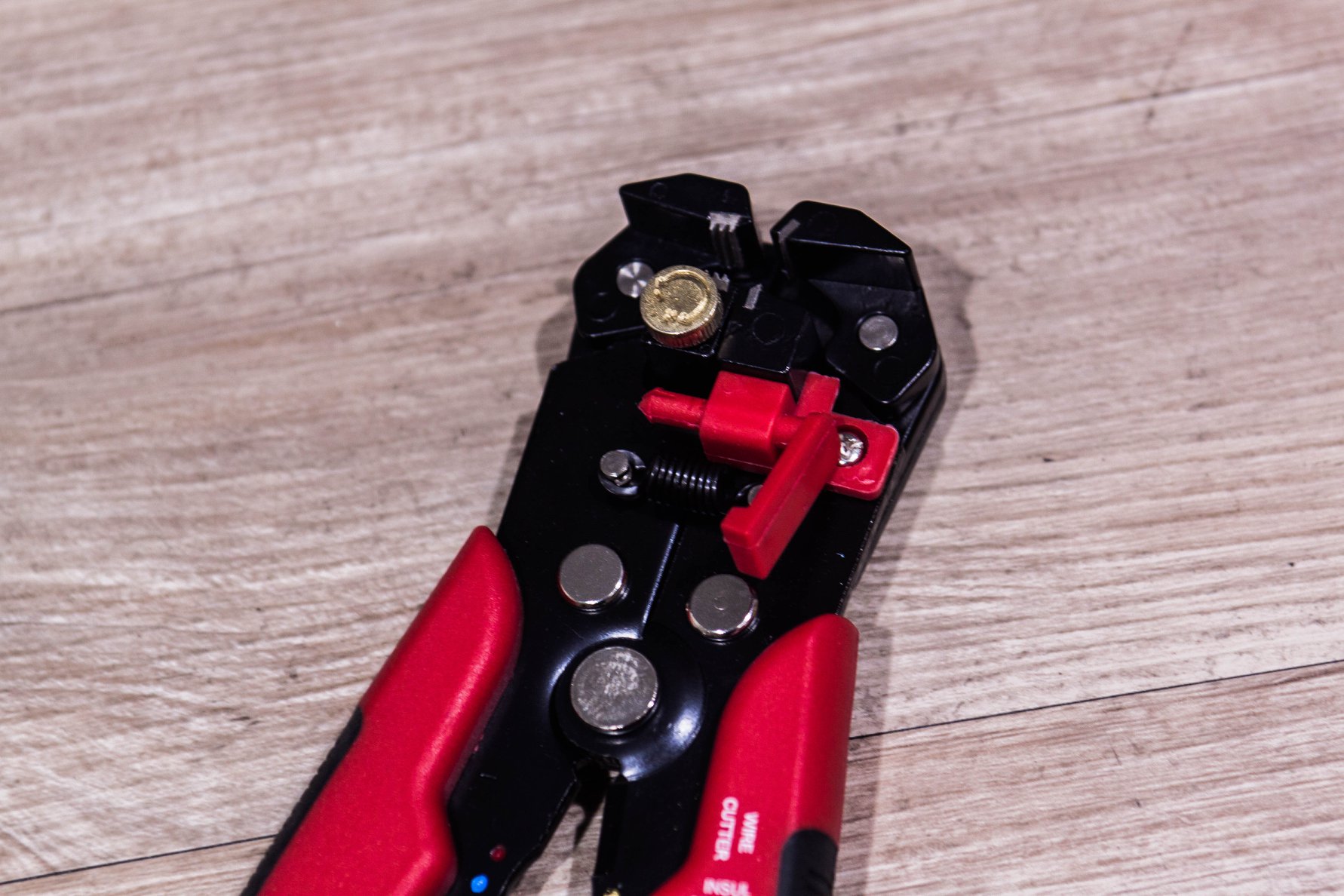 MARCH คีมปอกสายไฟออโต้ 3 in 1