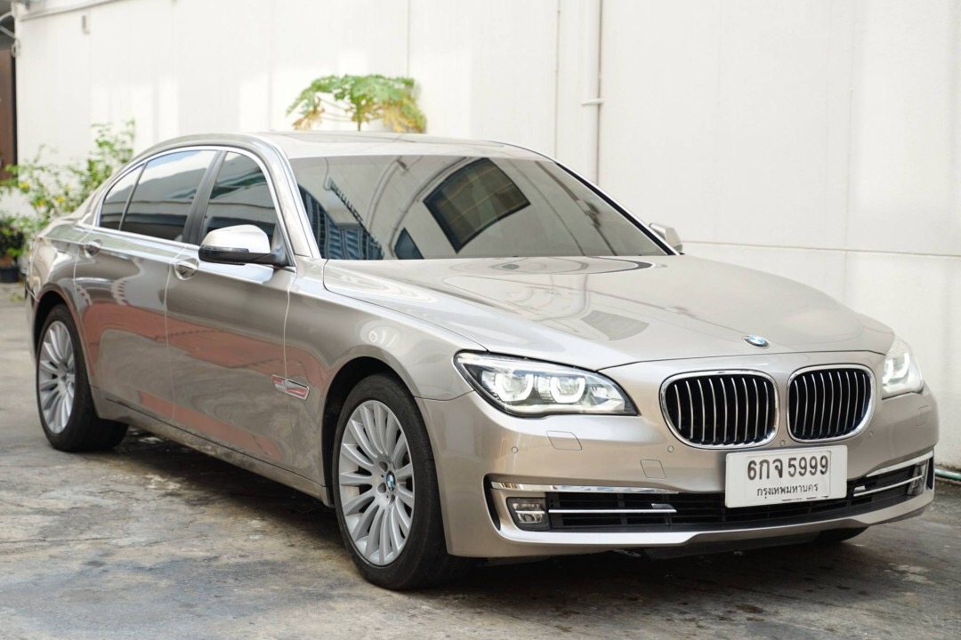 BMW 730Ld LCI (F02) ปี 2013