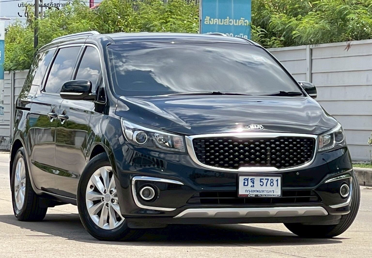 Kia Grand Carnival 2.2 EX ปี 2017