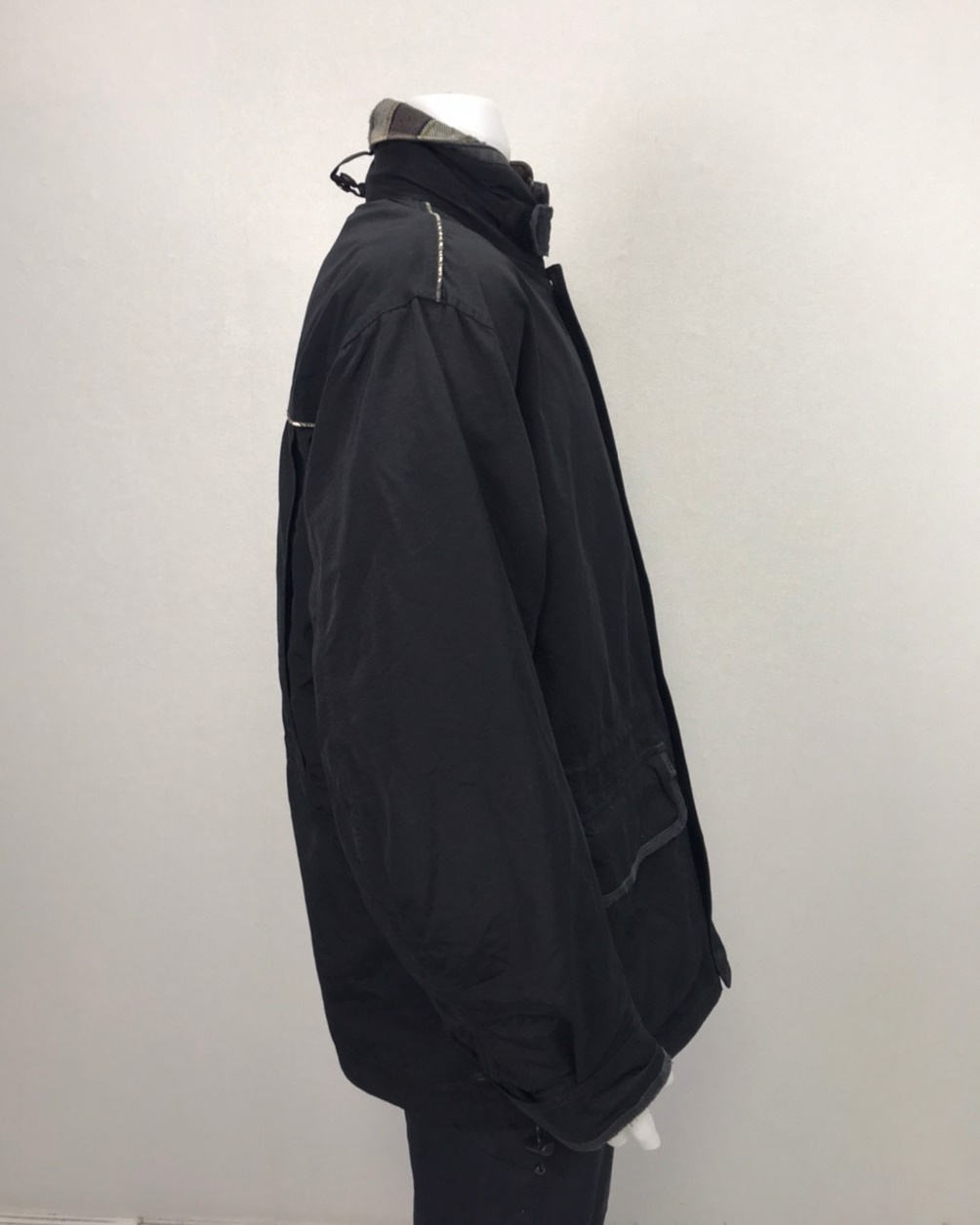 เสื้อขี่มอเตอร์ไซด์( มือสอง) RCT 926 อก 52" ยาว 31" ยี่ห้อ**magadam**