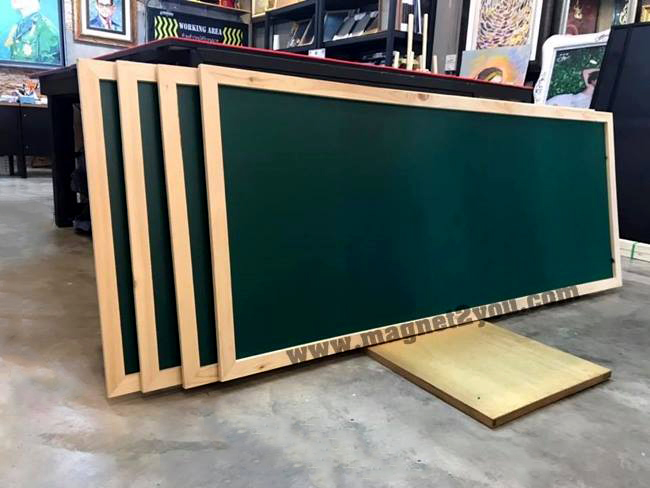 กระดานเขียวแม่เหล็ก 75x180 ติดผนัง กรอบไม้สนเลือกสีได้